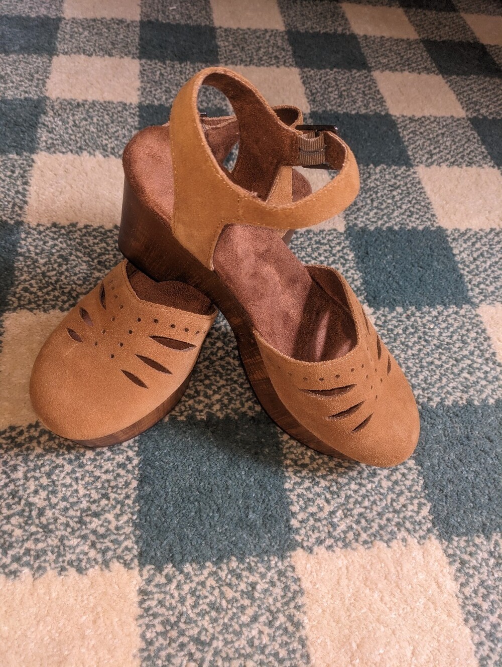 White Mountain Tan Suede Leather And Faux Wood Block Heel Size 8.5 - Picture 2 of 9
